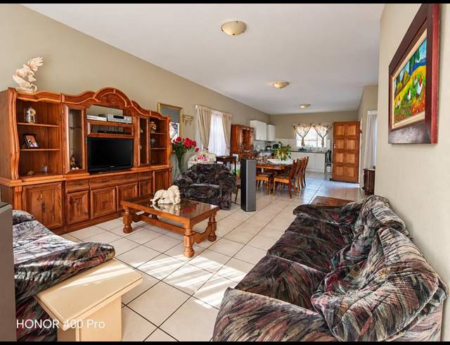 3 BEDROOM PROPERTY TO RENT IN STRUBENVALE